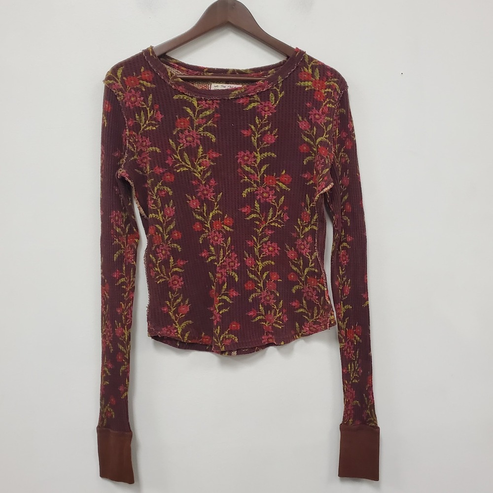 We The Free People Pretty Little Thermal Top Size M Dark Floral Boho Long Sleeve